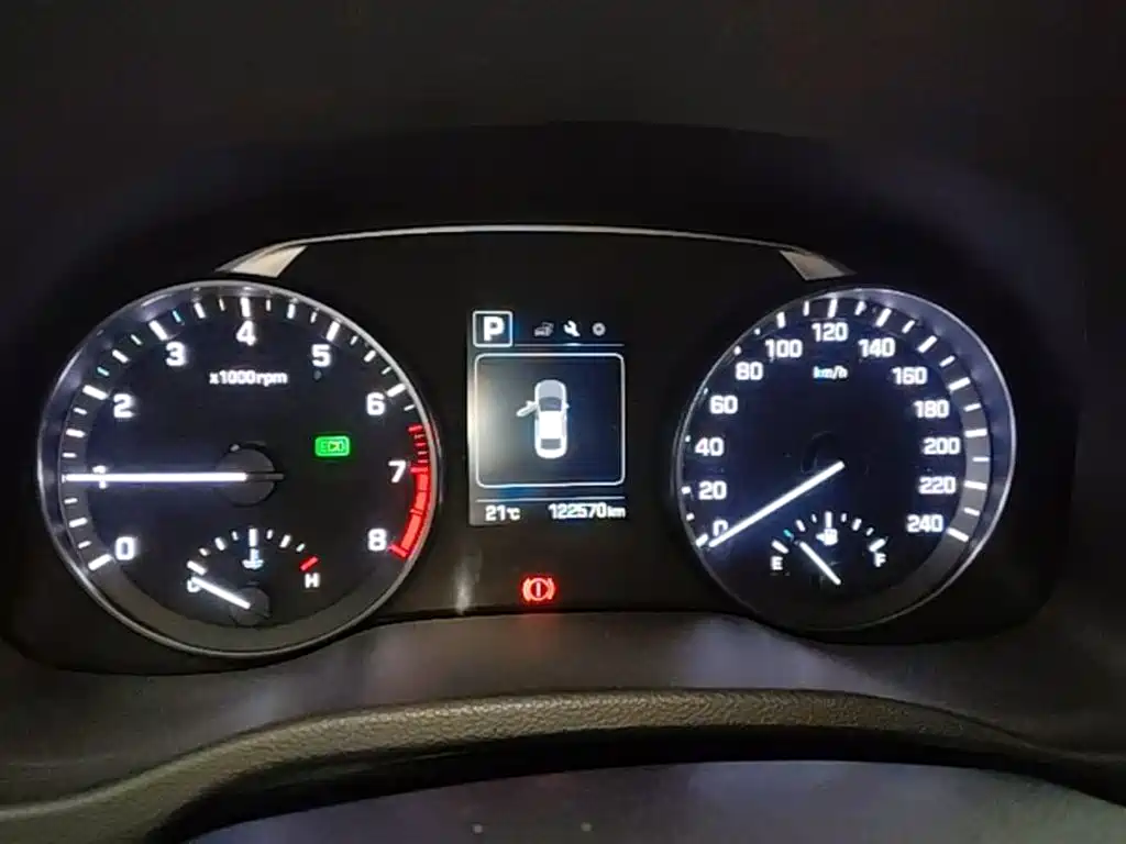 Hyundai Elantra 2016 Model 1.6L Automatic Smart Elite фото 12