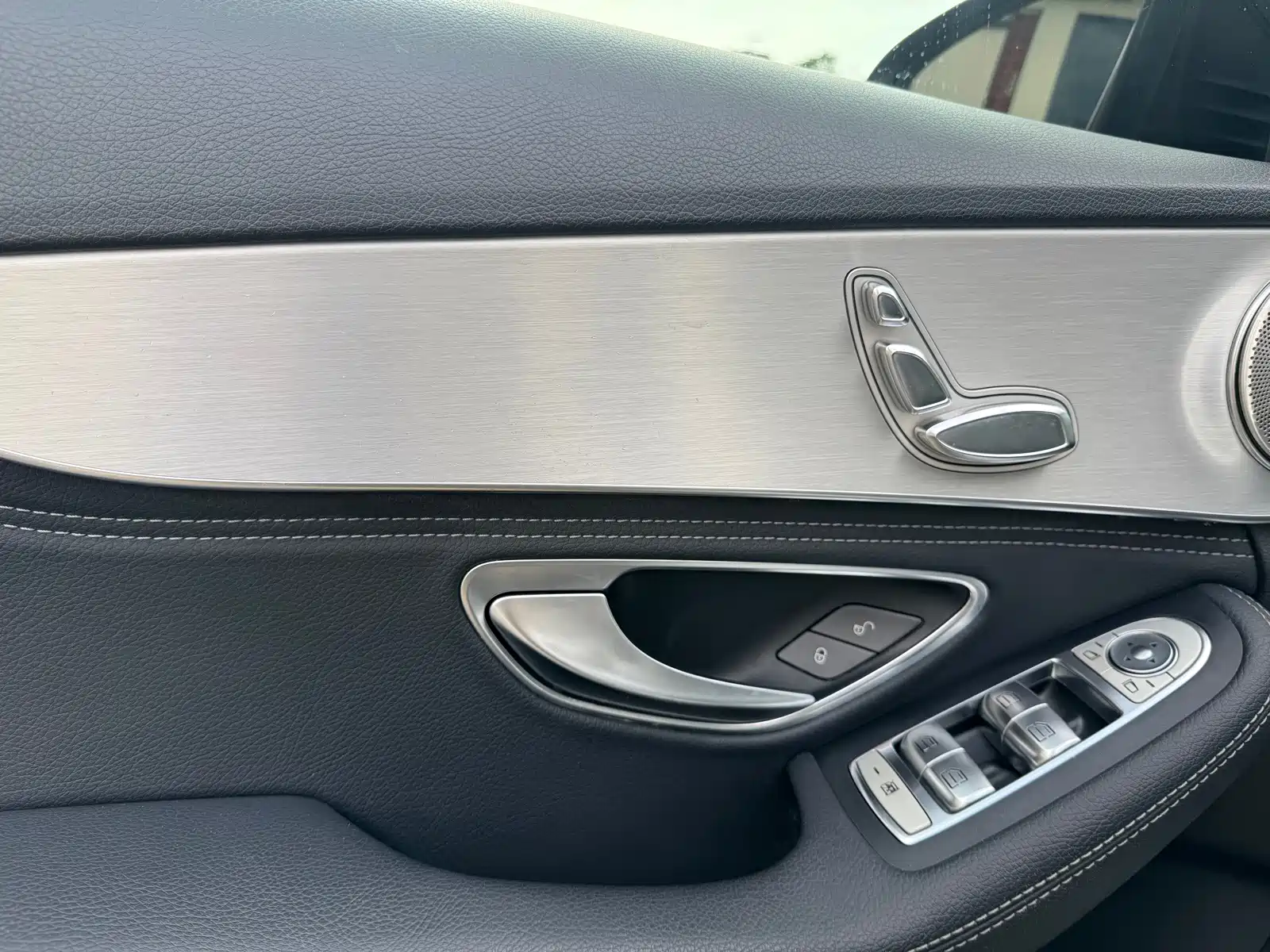 Фото 9 - Mercedes-Benz C-Class