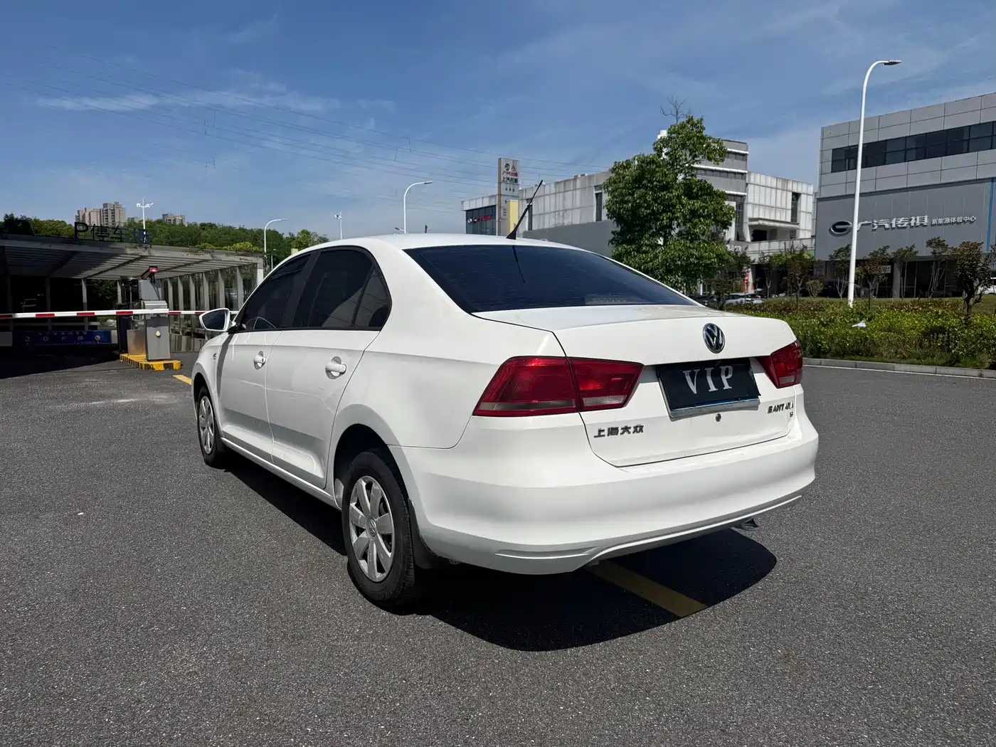 Volkswagen Santana 2015 1.6L Manual Trend Edition фото 6