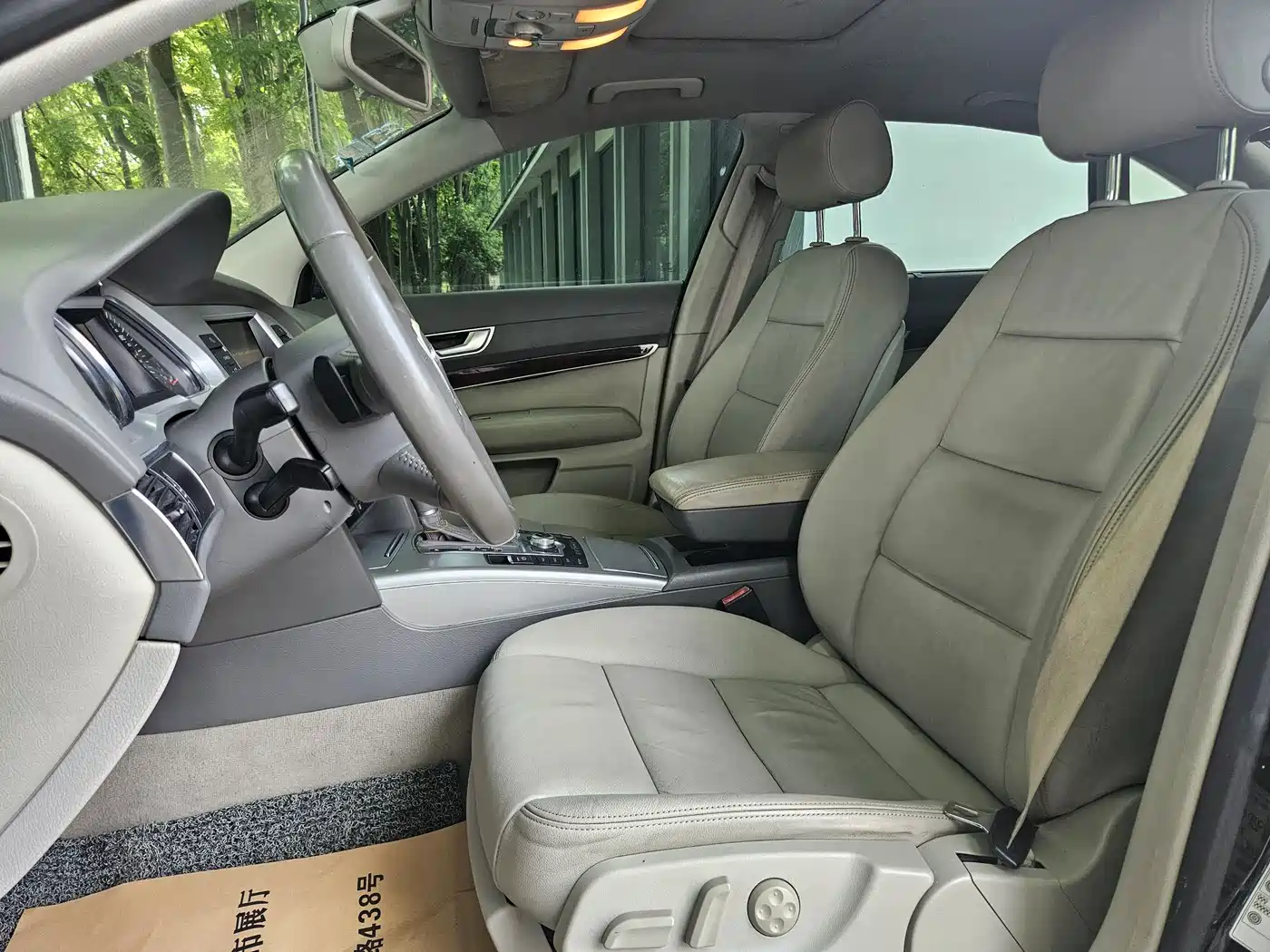 Audi A6L 2010 2.0 TFSI Automatic Standard фото 5