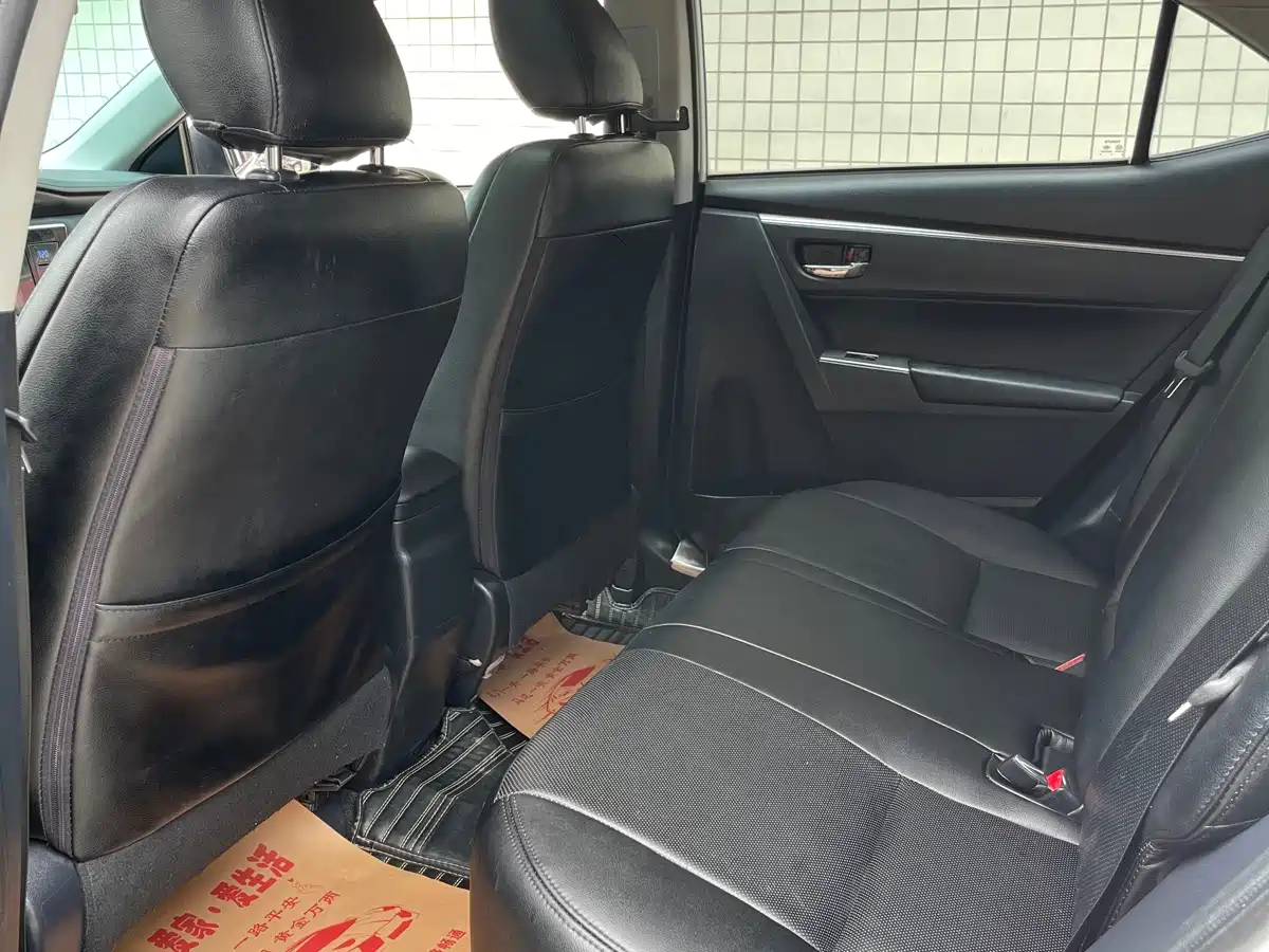 Toyota Levin 2018 185T CVT Luxury Edition фото 8