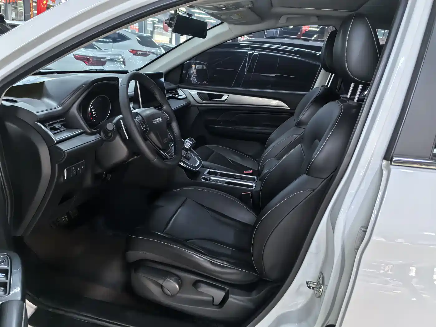 Haval M6 2021 PLUS 1.5T DCT Luxury Smart Connect фото 7
