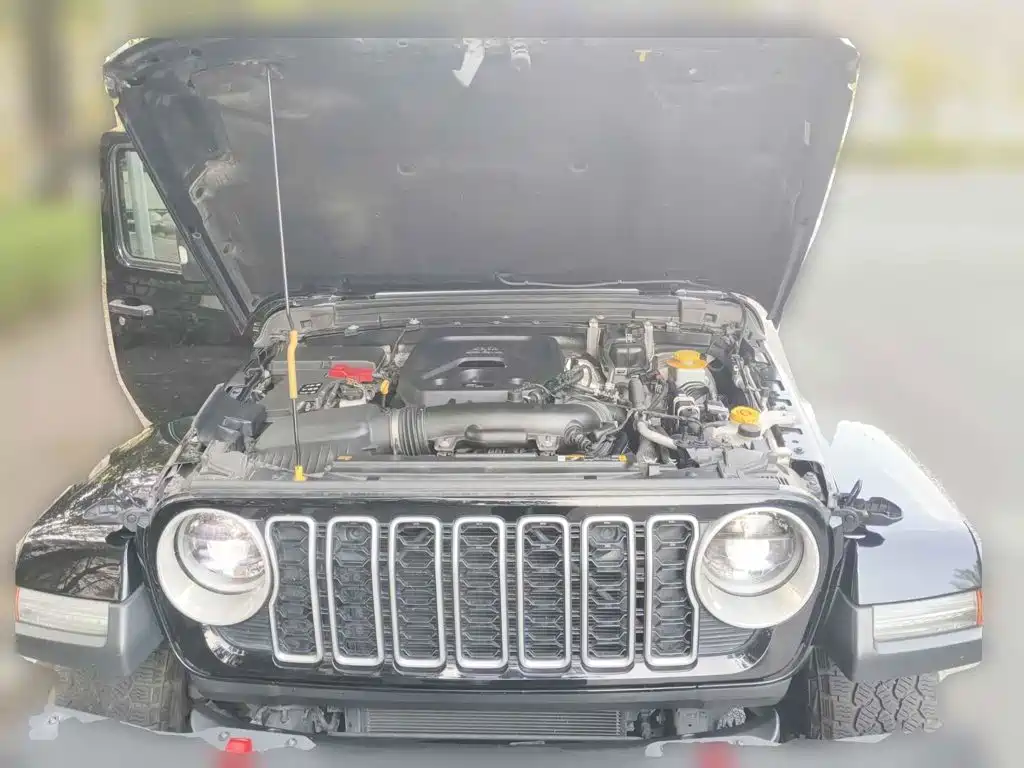Фото 3 - Jeep Wrangler