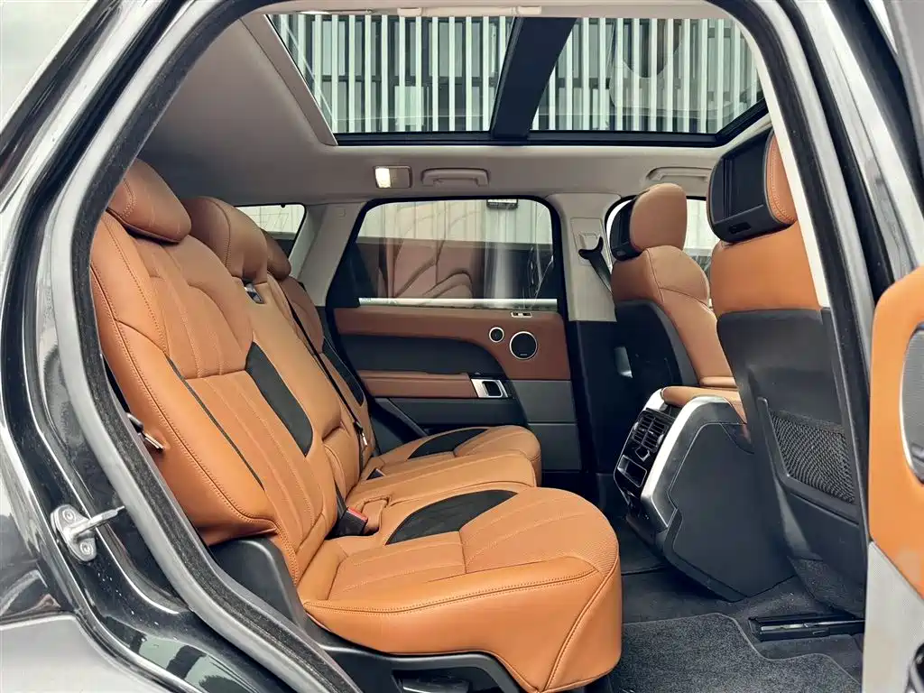 Land Rover Range Rover Sport 2016 Model 3.0 SC V6 HSE фото 4
