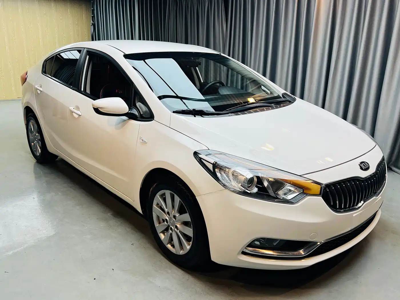 Kia K3 2015 1.6L Automatic GL фото 3
