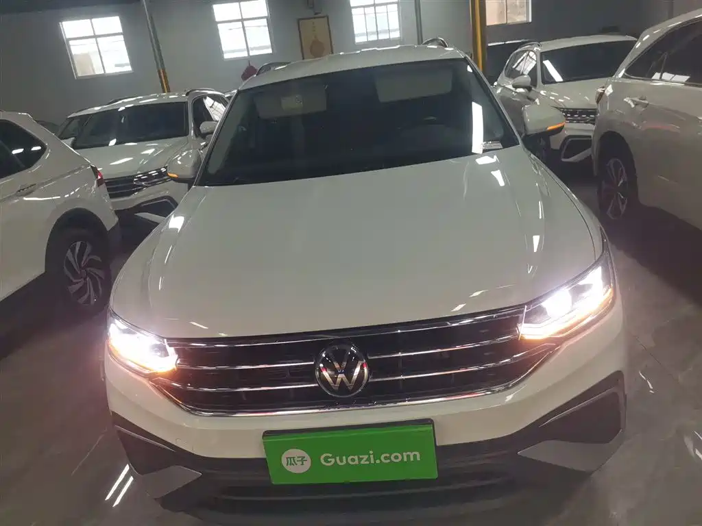 Volkswagen Tiguan L 2023 330TSI Auto 2WD Comfort Edition фото 3