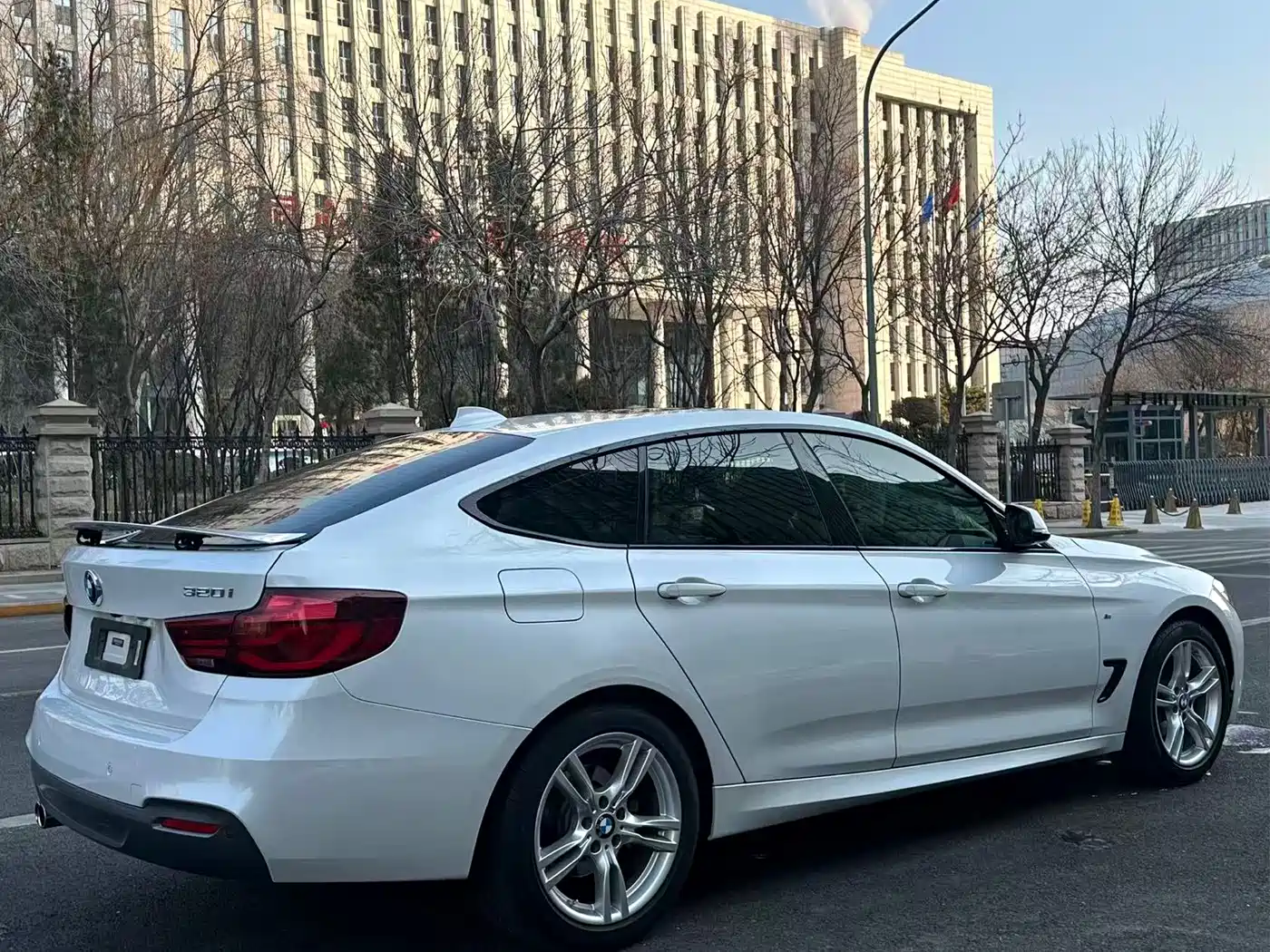 BMW 3 Series GT 2019 320i M Sport Model фото 4