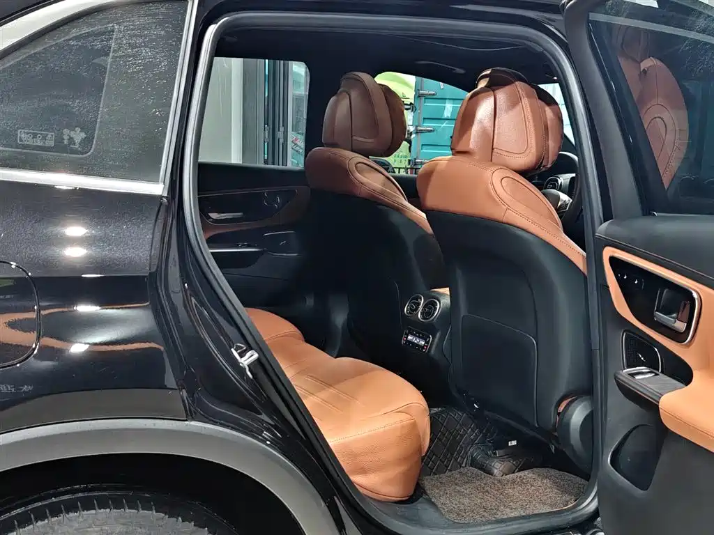 MERCEDES-BENZ GLC