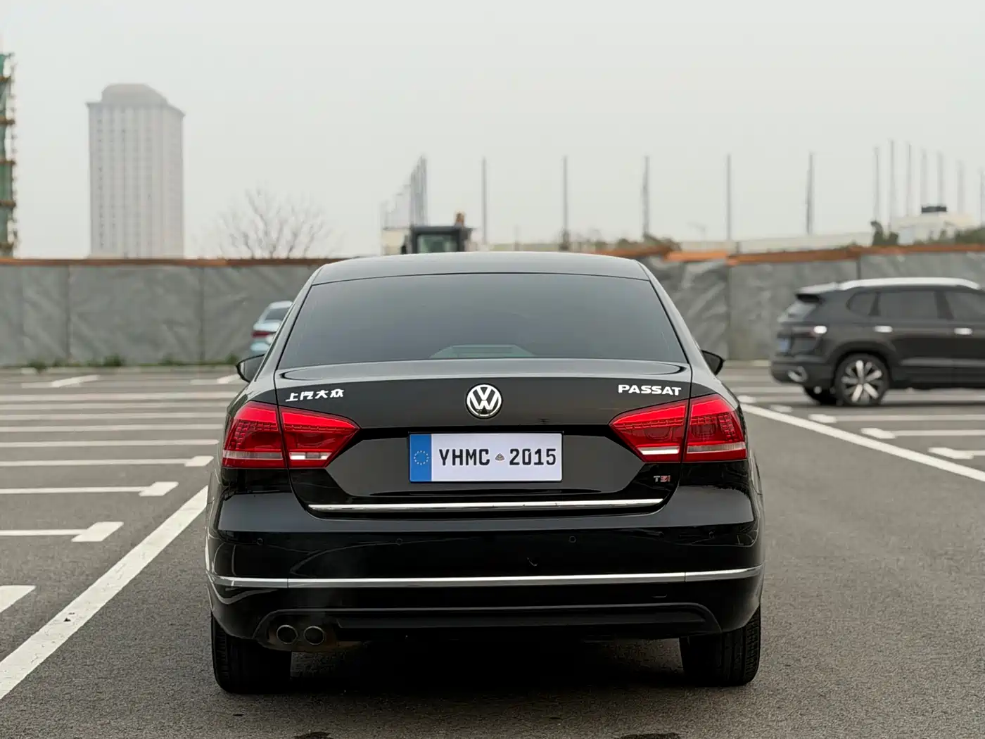 Volkswagen Passat 2014 1.8TSI DSG Executive Edition фото 20