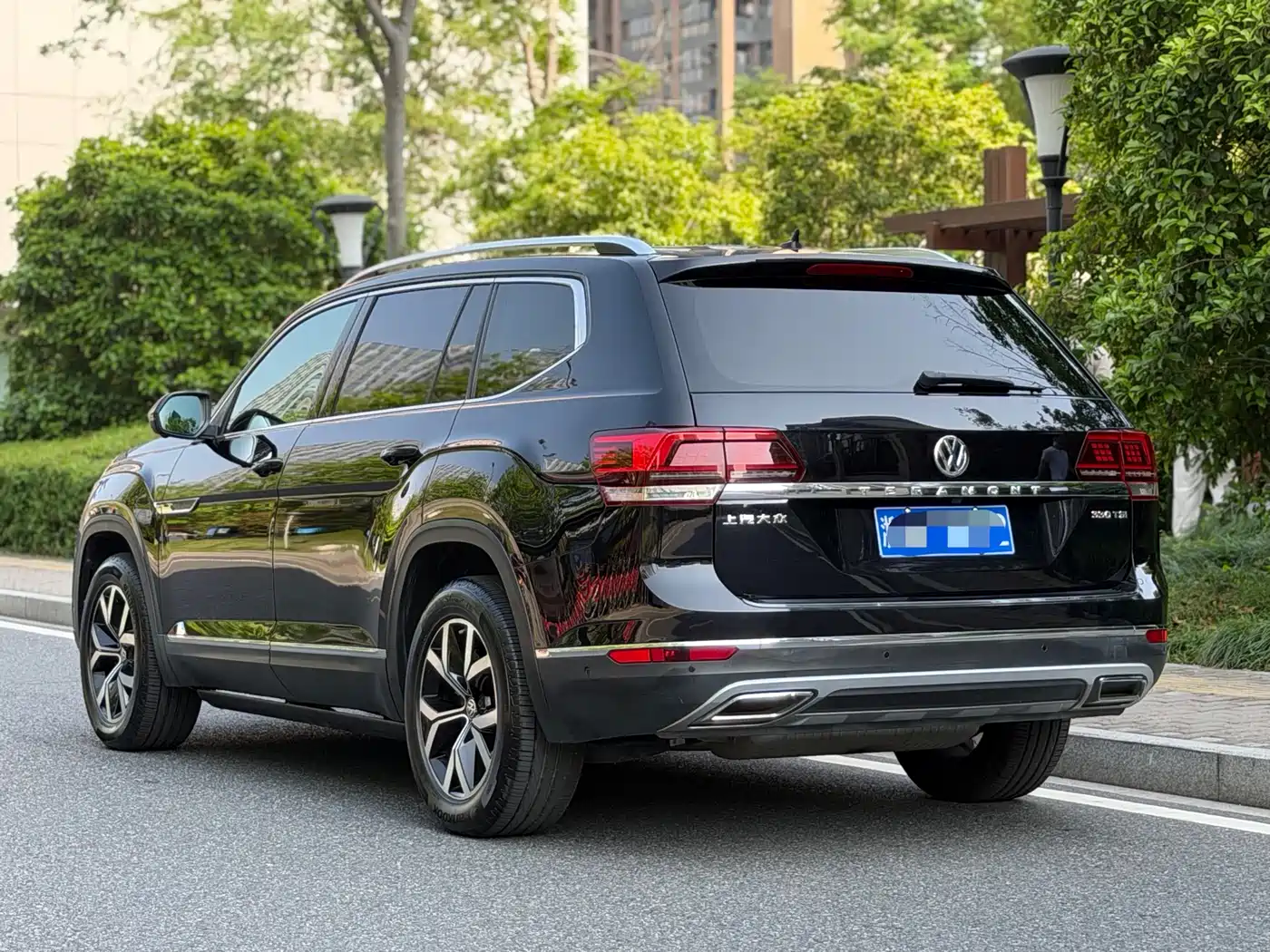 Volkswagen Teramont 2020 330TSI 2WD Luxury China VI фото 4
