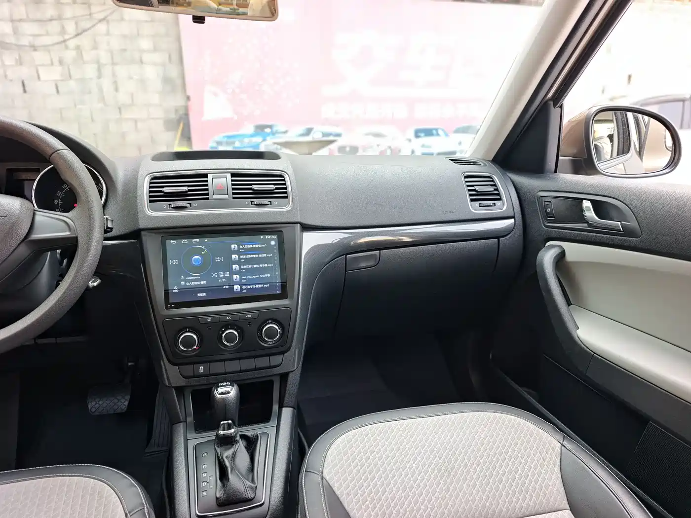 Škoda Yeti 2017 TSI280 DSG Advance фото 9