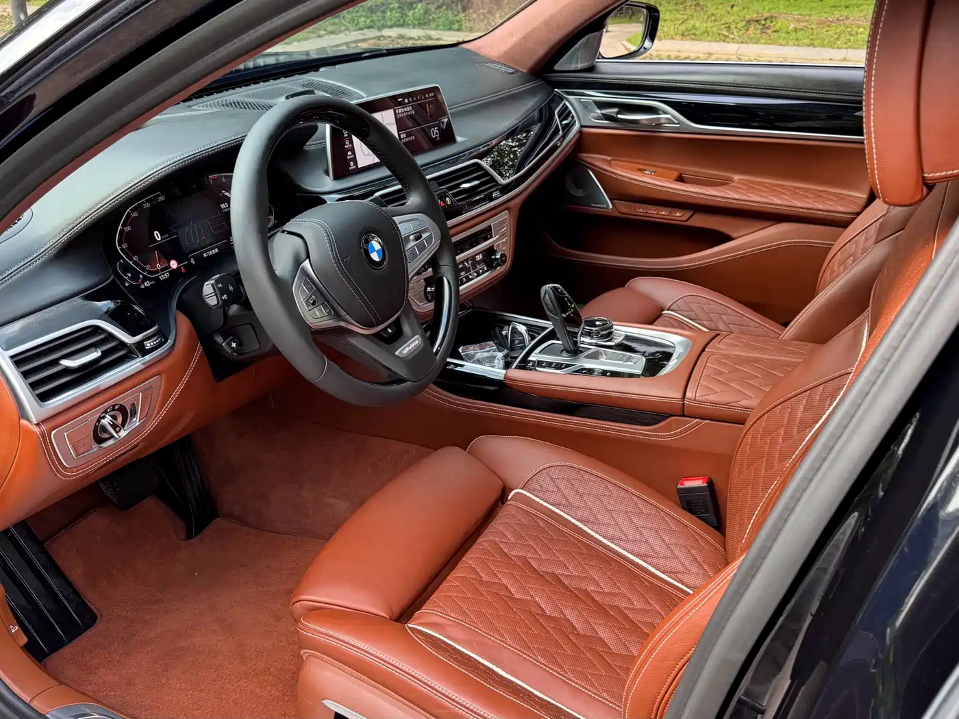 Photo 12 - BMW 7 Series