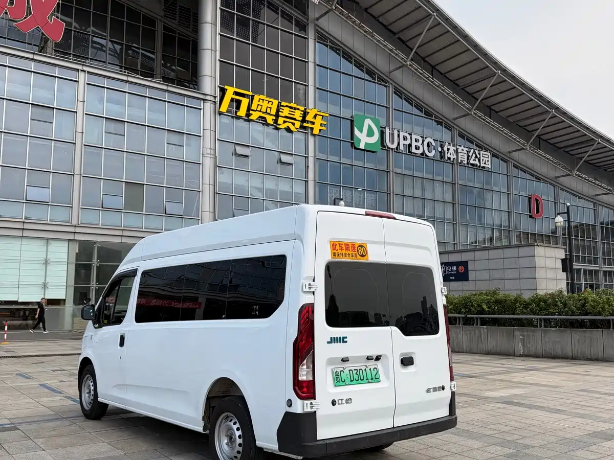 Jiangling E-Fushun 2026 2025 Model Bright Window Version 77kwh Medium Wheelbase Medium Roof