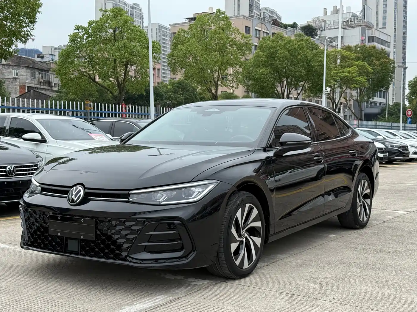Фото 1 - Volkswagen Passat