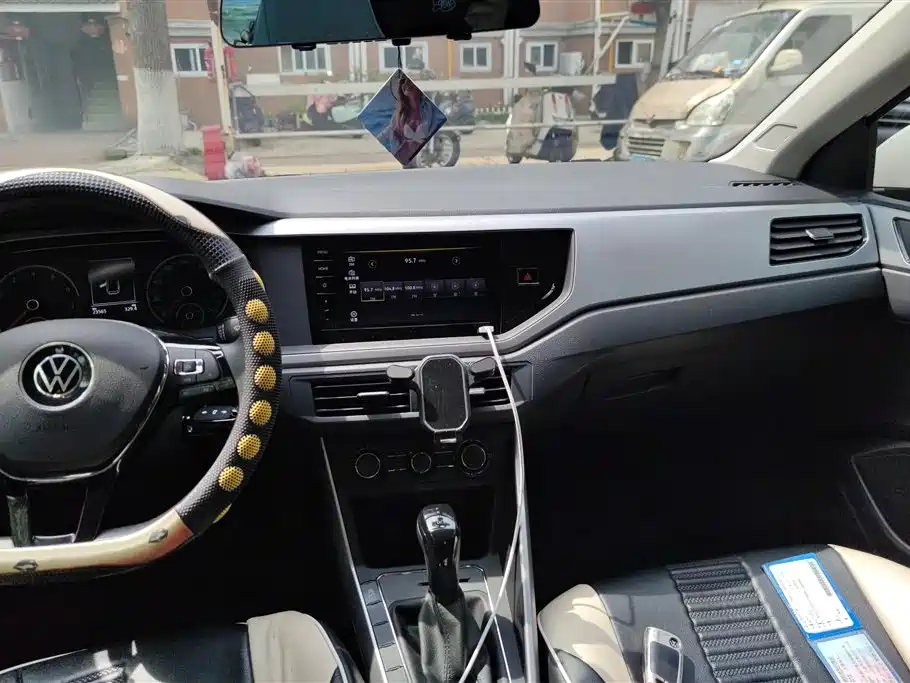 Volkswagen Polo 2022 Plus 1.5L Automatic Joyful Living Edition фото 13