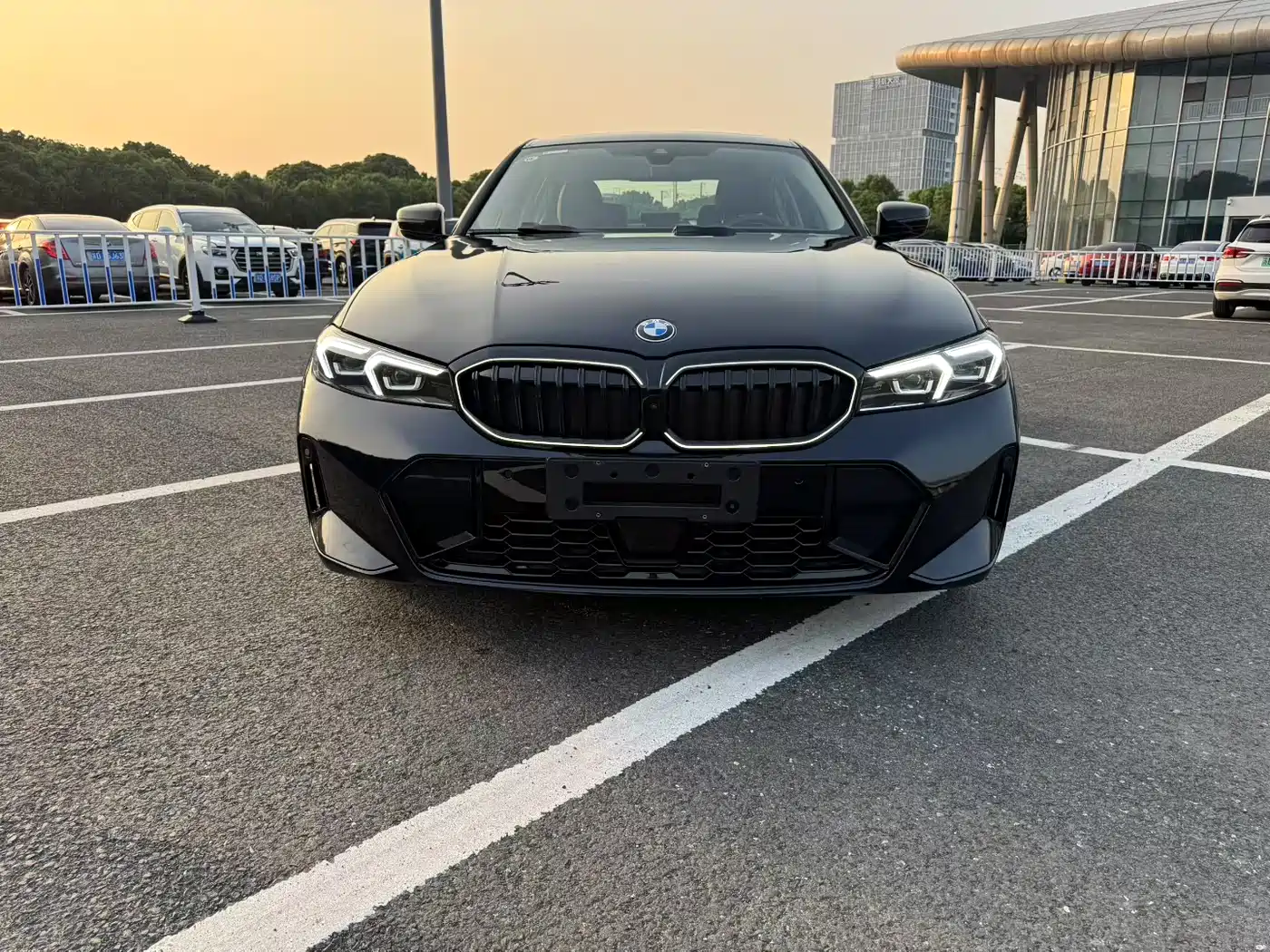 BMW 3-SERIES