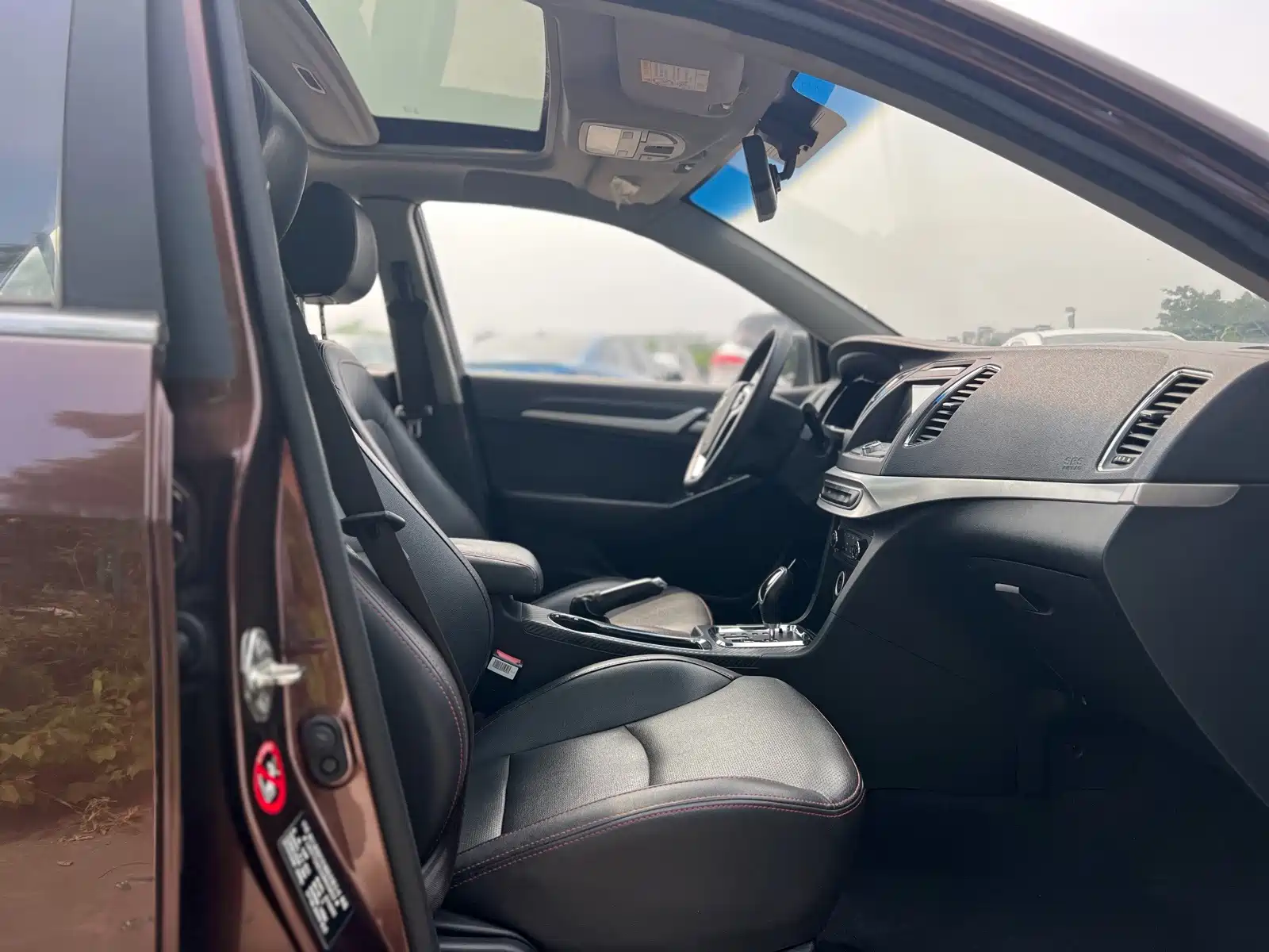 Фото 7 - Geely Vision