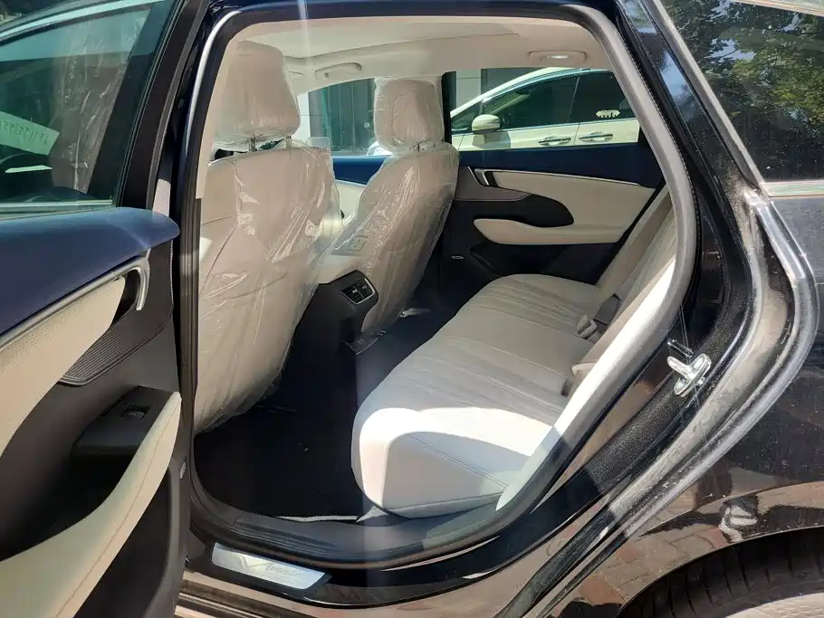 Buick LaCrosse 2026 2025 Platinum Avenir Edition