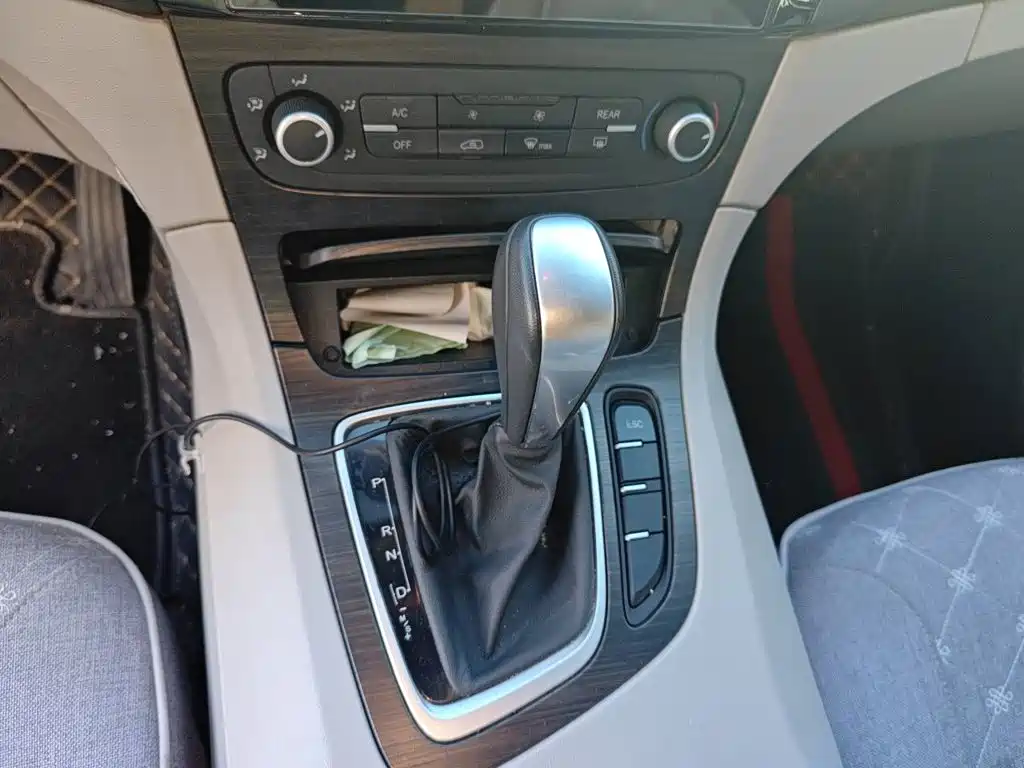 Huasong 7 2020 2015 2.0T Automatic Comfort