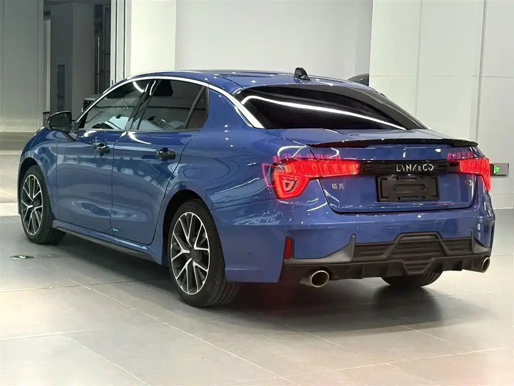 Lynk & Co 03 2021 1.5TD DCT Jin Champion Edition фото 9