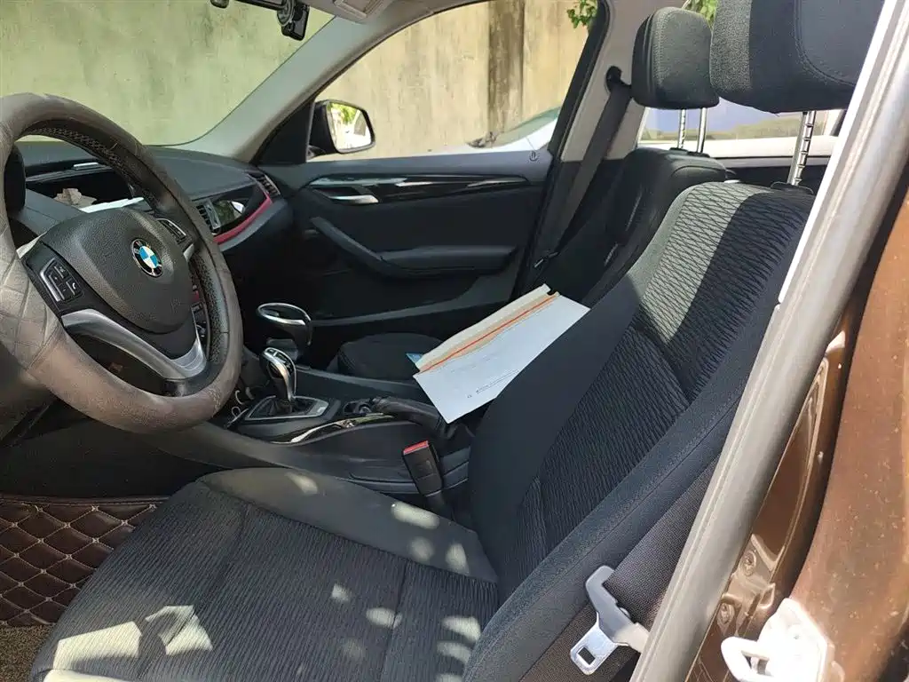 BMW X1 2015 Model sDrive18i Fashion Advanced Edition фото 8
