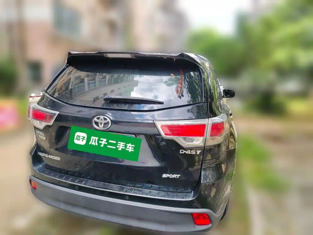 Фото 3 - Toyota Highlander