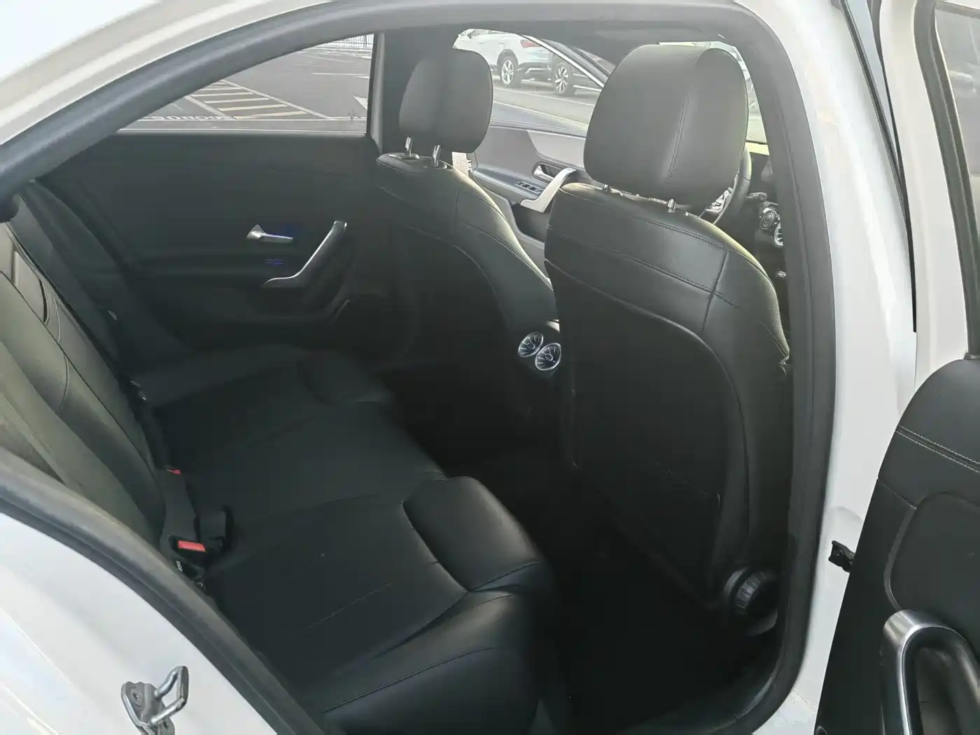Mercedes-Benz A-Class 2021 A 180 L Sports Sedan фото 15