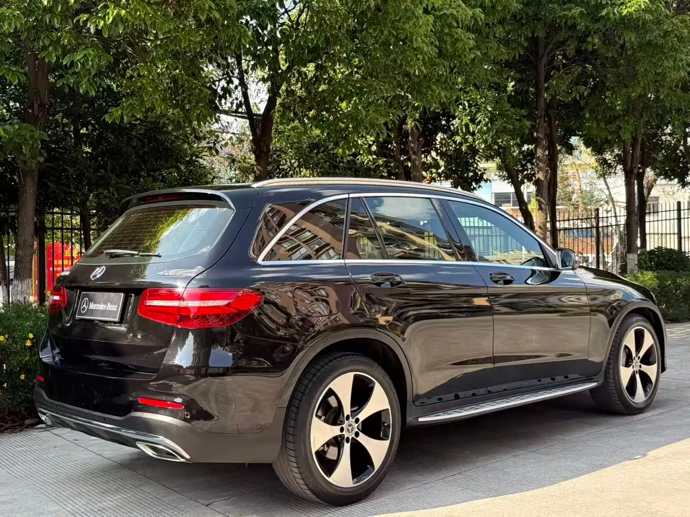 Mercedes-Benz GLC 2018 GLC 300 4MATIC Dynamic фото 31