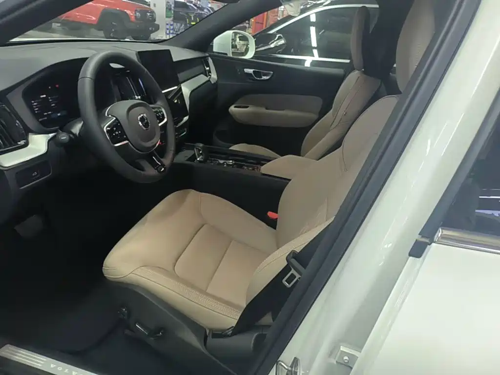 Volvo XC60 2026 2026 Model B5 AWD Smart Elite Luxury