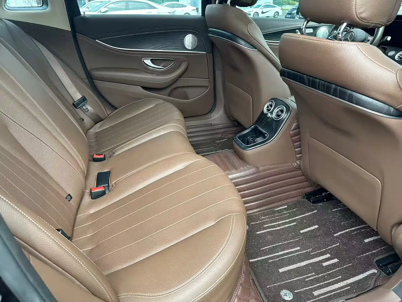 Mercedes-Benz E-Class 2022 Model Facelift II E 260 L фото 8