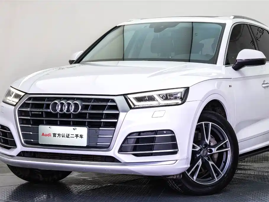 Audi Q5L 2020 Facelift 40 TFSI Honor Fashion фото 21