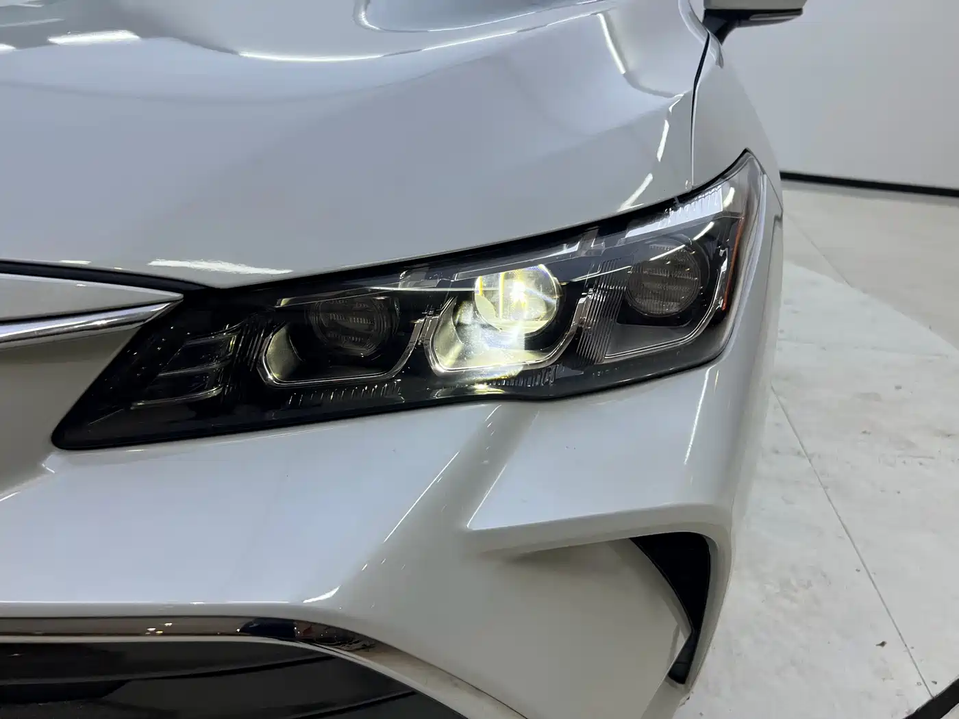 Toyota Avalon 2019 2.0L Luxury Edition (China VI) фото 22