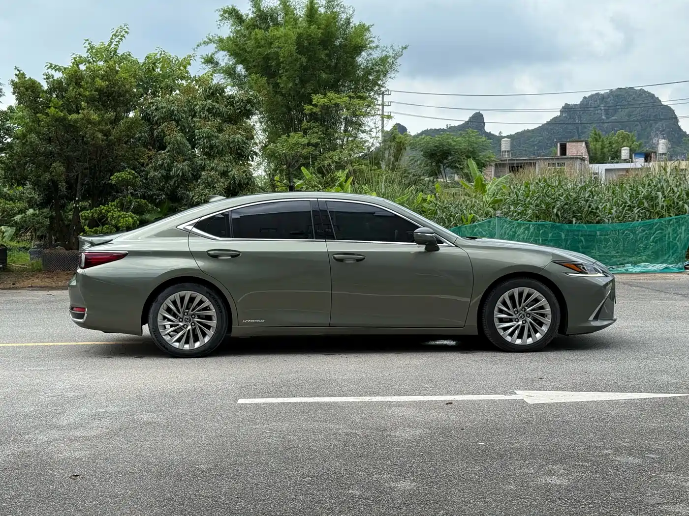 Lexus ES 2018 300h Executive Edition China V фото 11