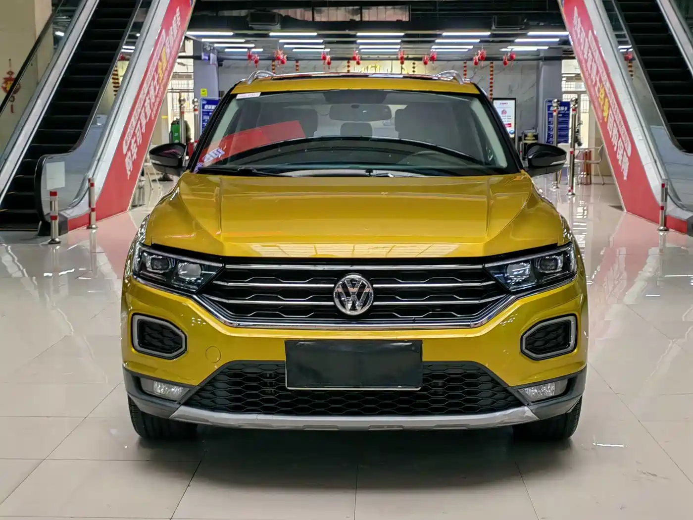 Volkswagen T-ROC 2018 280TSI DSG 2WD Comfort (China V) фото 2