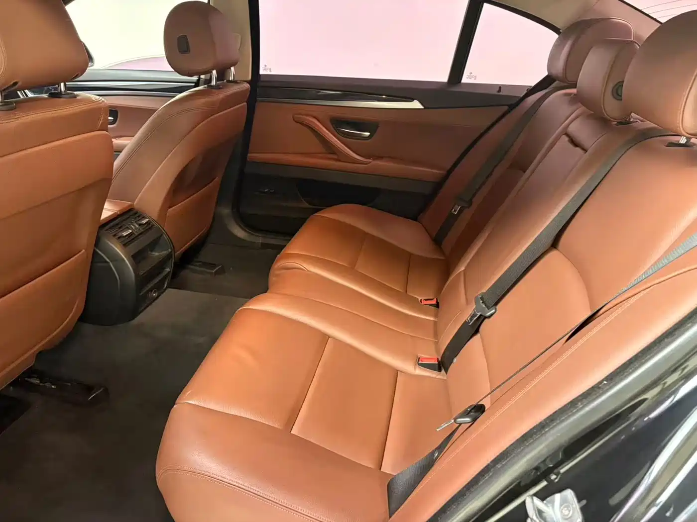 BMW 5 Series 2014 520Li Elegance фото 16