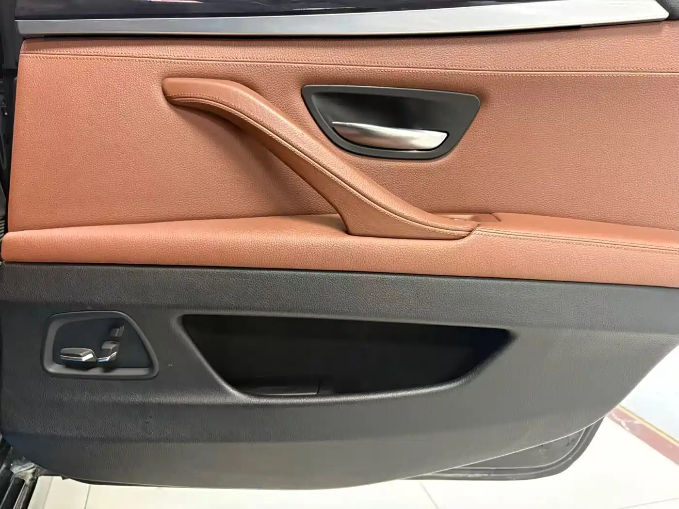 BMW 5 Series 2014 520Li Elegance фото 18