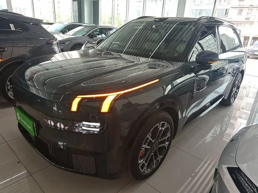 Lynk & Co 900 2025 2.0T Ultra