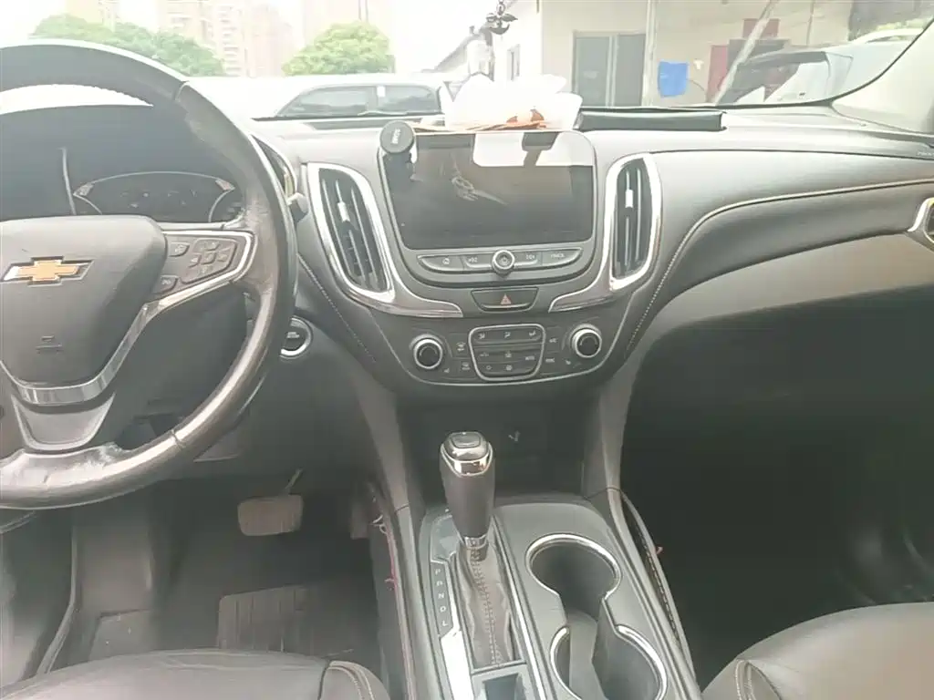 Chevrolet Equinox 2018 535T Automatic Control Edition фото 13