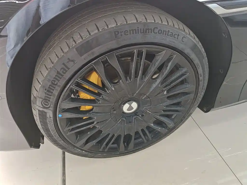 Denza Z9GT 2024 Model 1100 AWD Max Edition фото 23