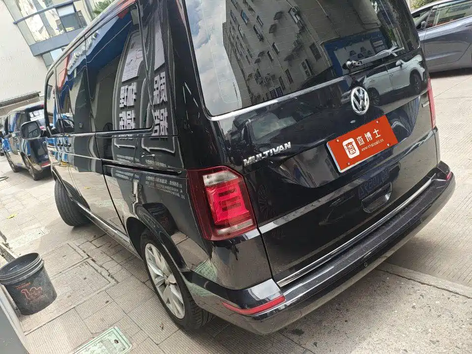 Volkswagen Multivan 2019 2019 2.0TSI 2WD Luxury 7-seater