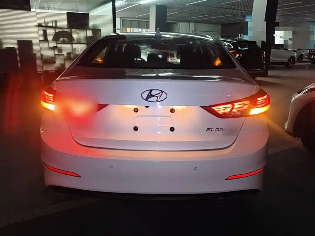 Hyundai Elantra 2020 1.4T DCT Dynamic·Vitality фото 6