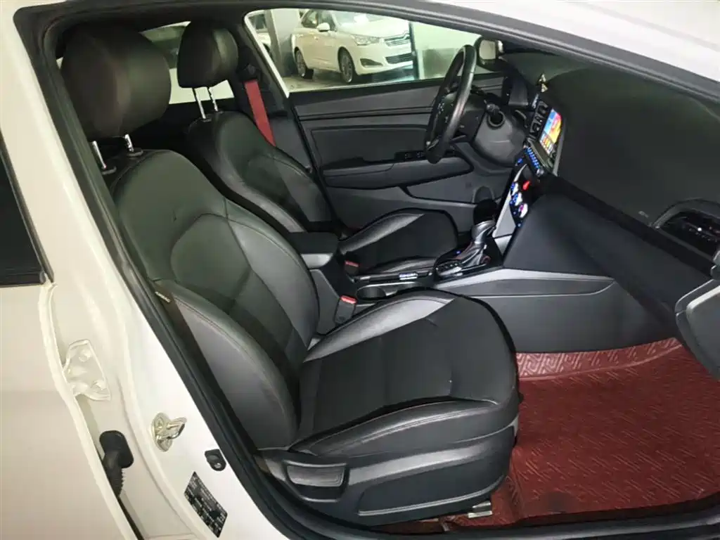 Hyundai Elantra 2020 1.4T DCT Dynamic·Vitality фото 25