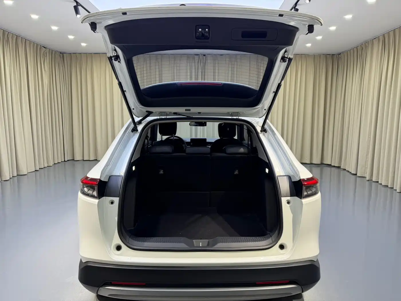 Photo 16 - Honda Vezel