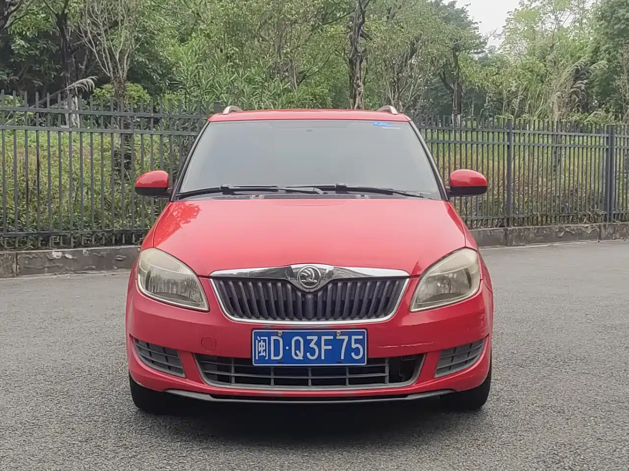 Škoda Fabia 2014 1.4L Automatic Crystal Edition фото 2