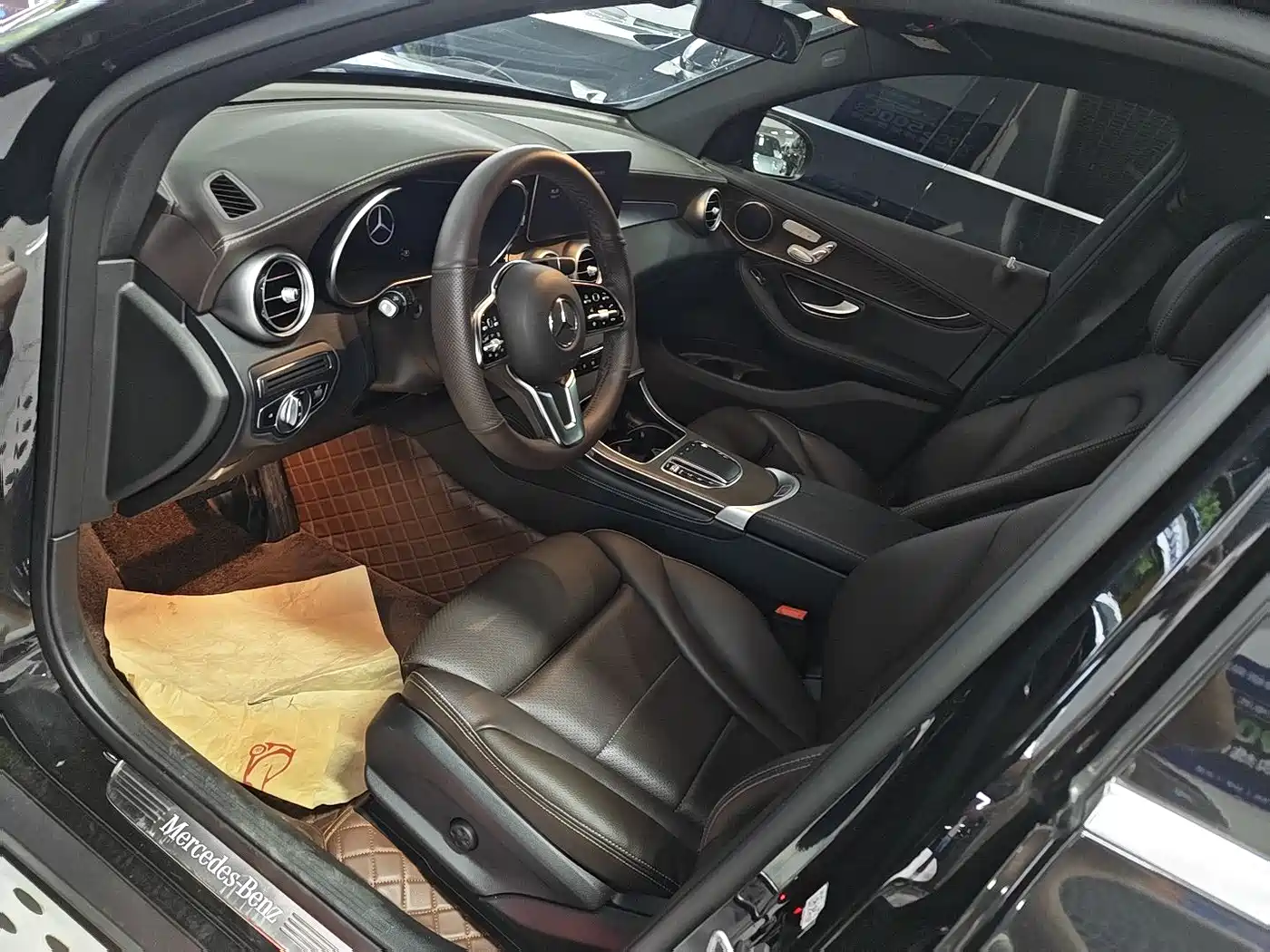 Mercedes-Benz GLC 2020 Facelift GLC 260 L 4MATIC Luxury фото 4