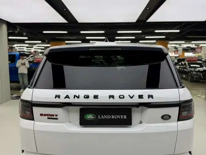 Land Rover Range Rover Sport 2017 3.0 SC V6 SE фото 5