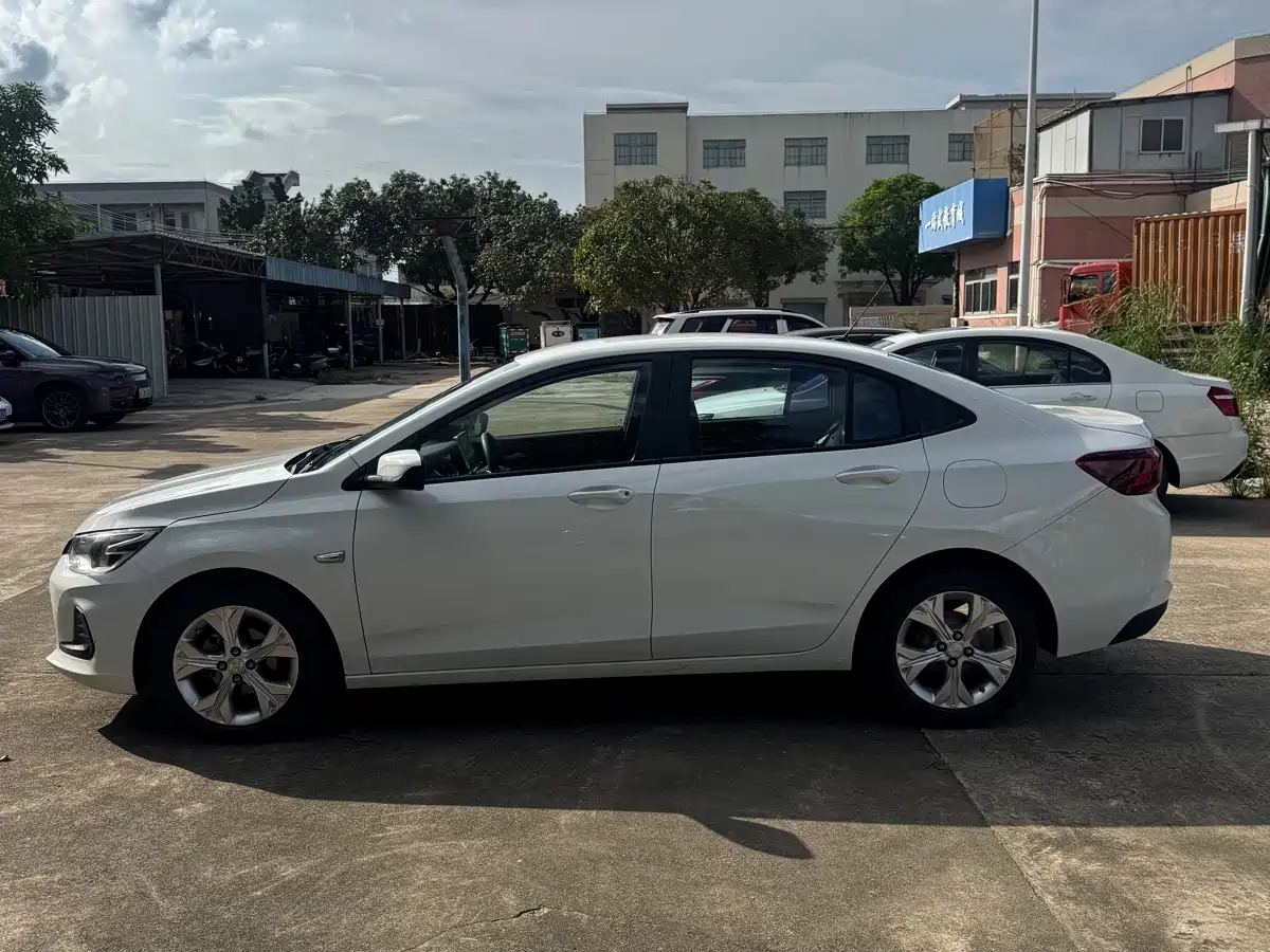 Chevrolet Cavalier 2020 325T Automatic Joy Edition фото 6