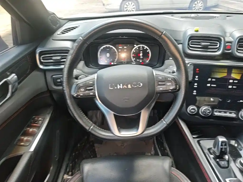 Lynk & Co 03 2020 1.5TD DCT Power Edition фото 11