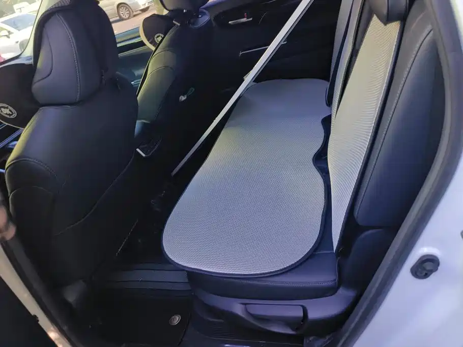 Photo 11 - Toyota Highlander