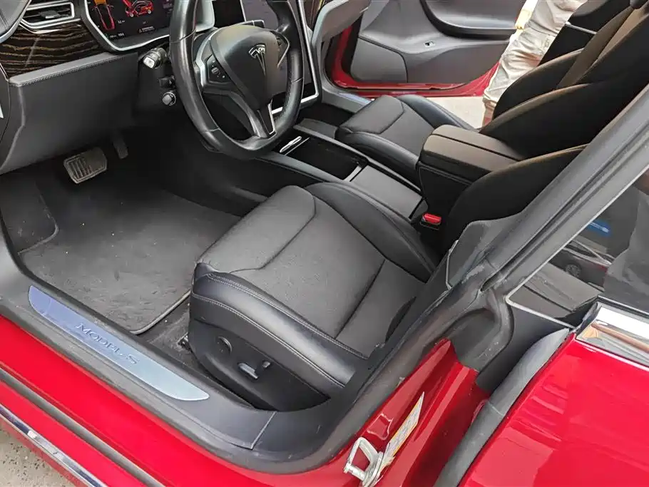 TESLA MODEL S